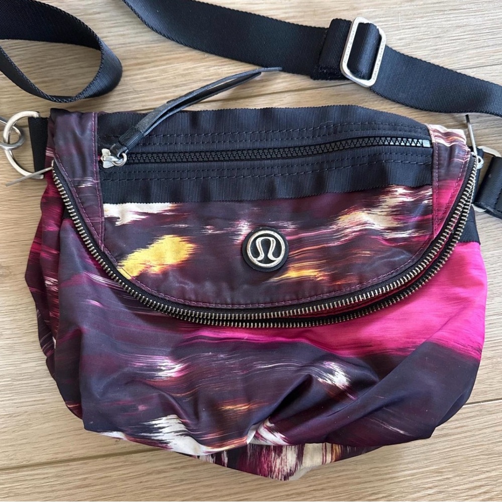 lululemon athletica Festival Crossbody Bag